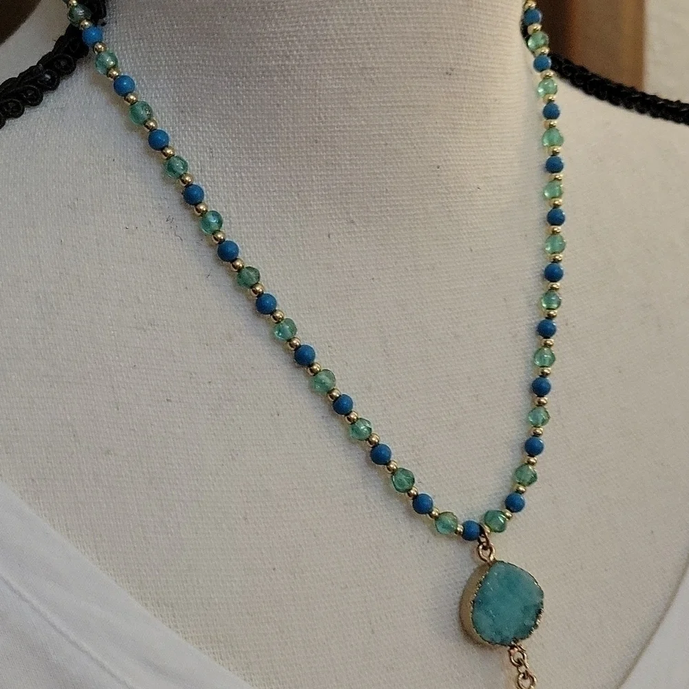 Handmade Howlite Beaded Rhinestone Peacock Feather Pendant Castlecore Necklace
